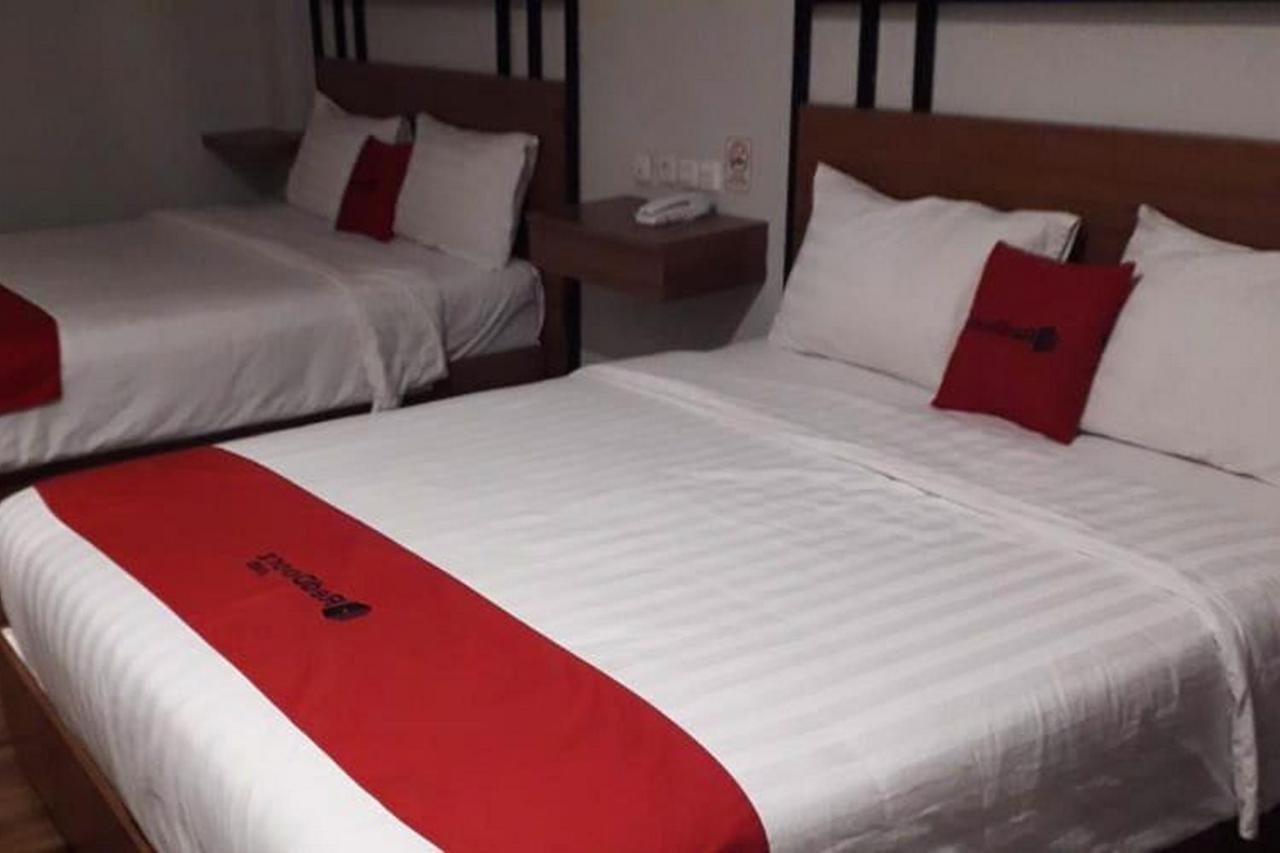 Reddoorz Plus @ Doorman Guest House Bandung Luaran gambar
